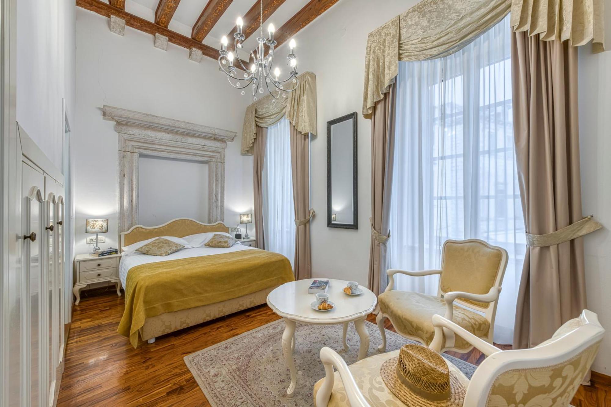 Palmotta Palace