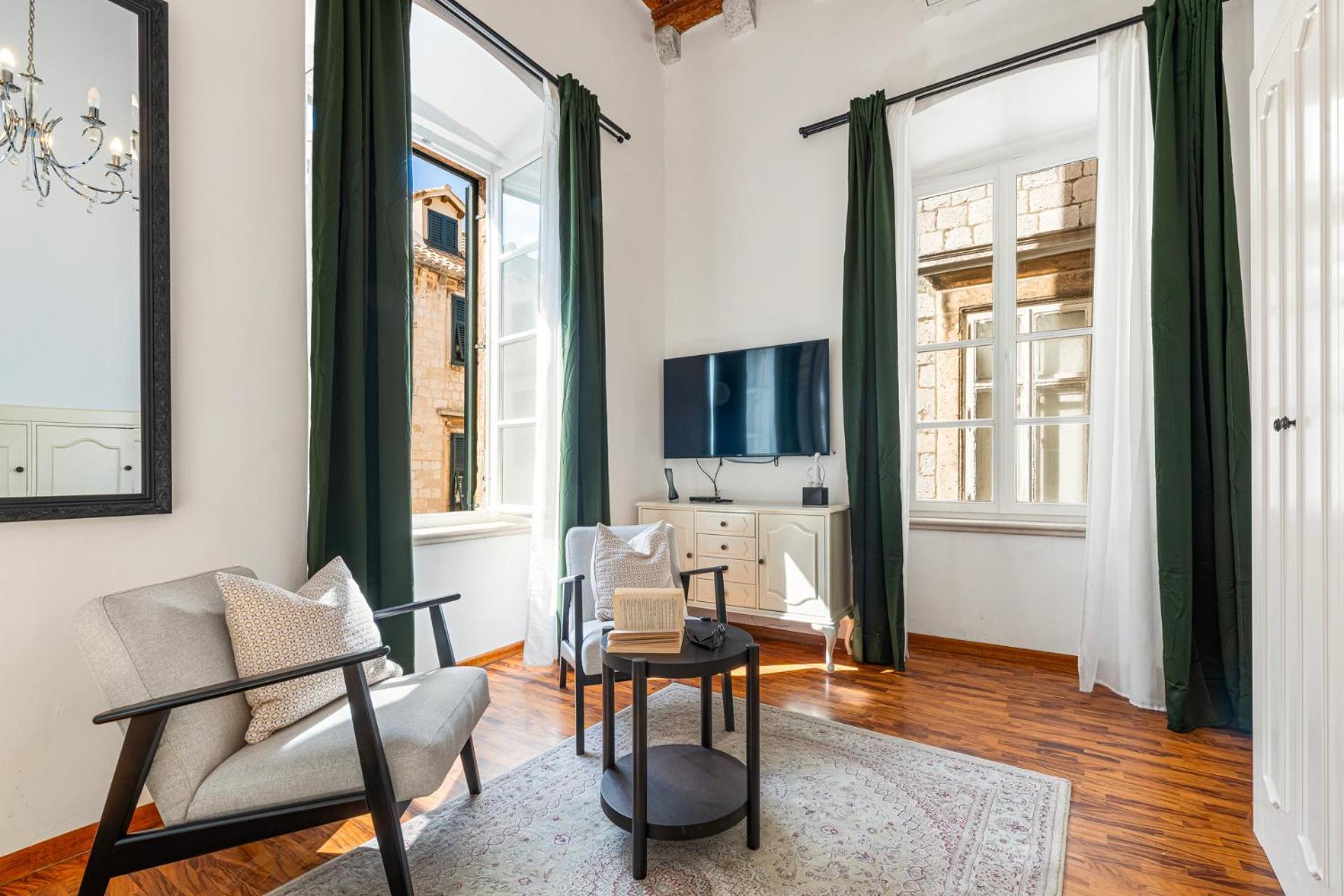 Apartment Palmotta Palace *