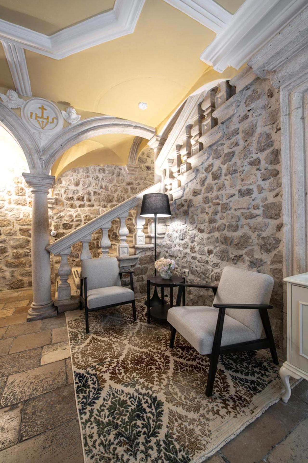 Palmotta Palace Apartment