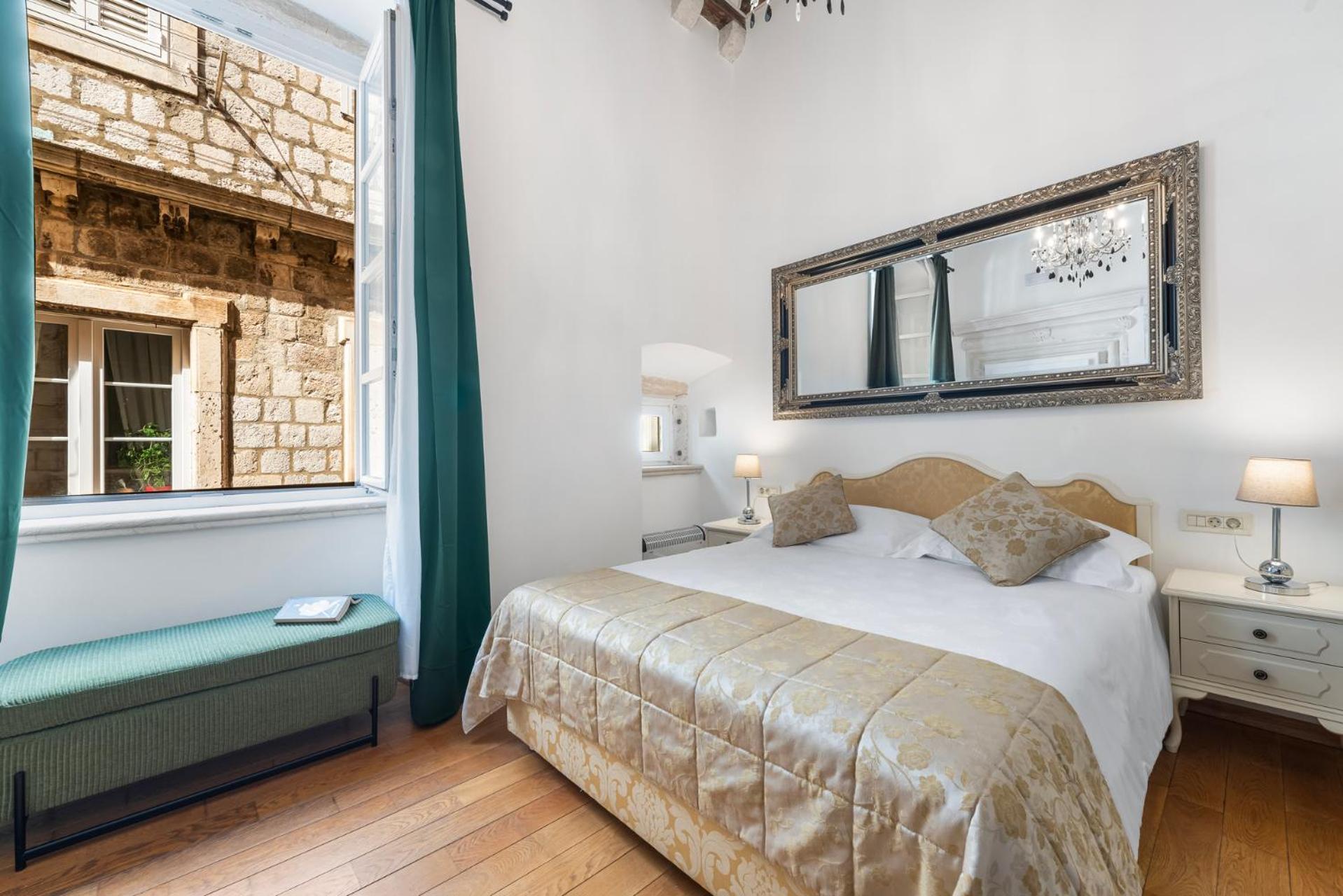 Palmotta Palace Apartment *