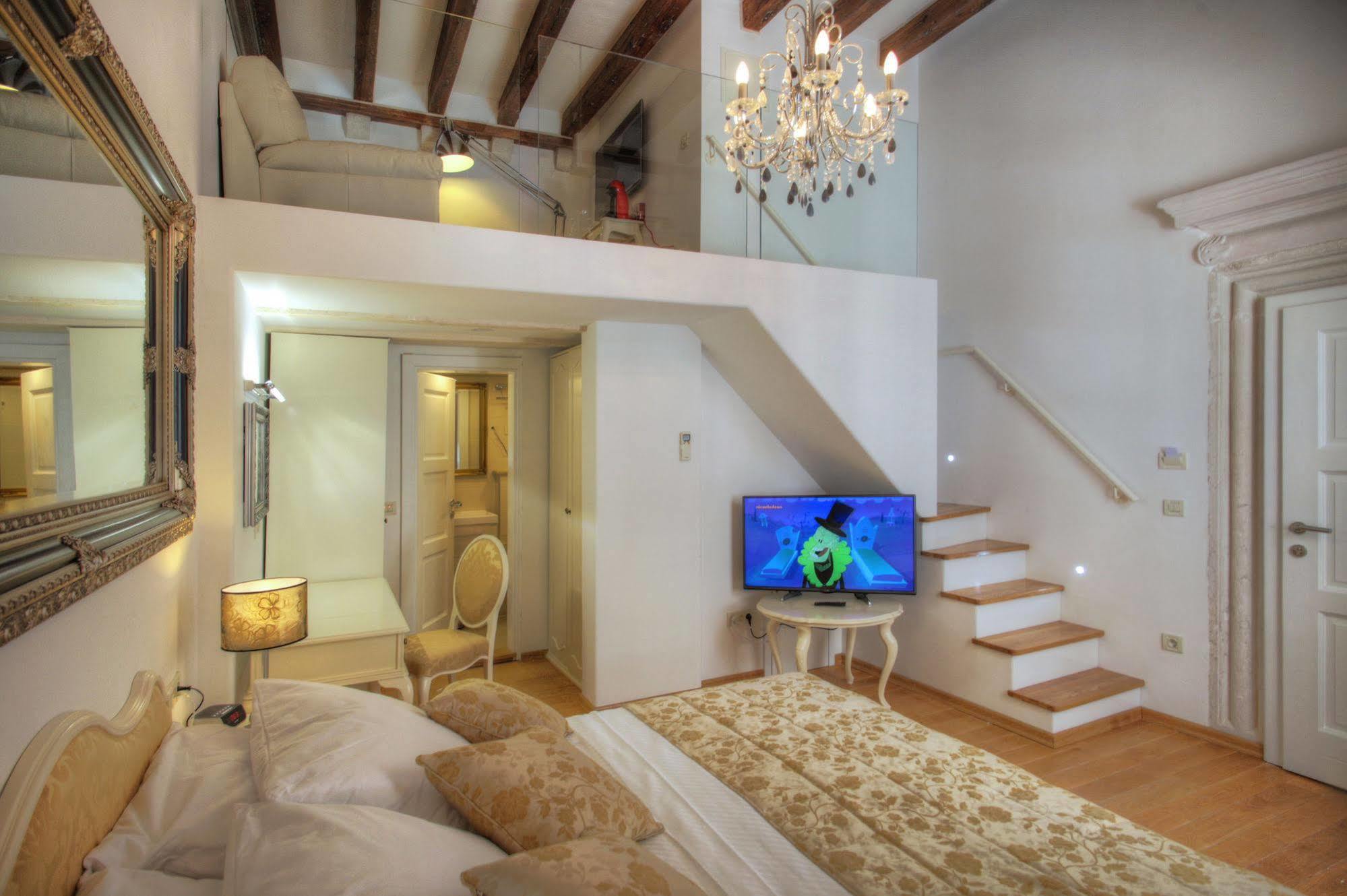 Palmotta Palace * Dubrovnik
