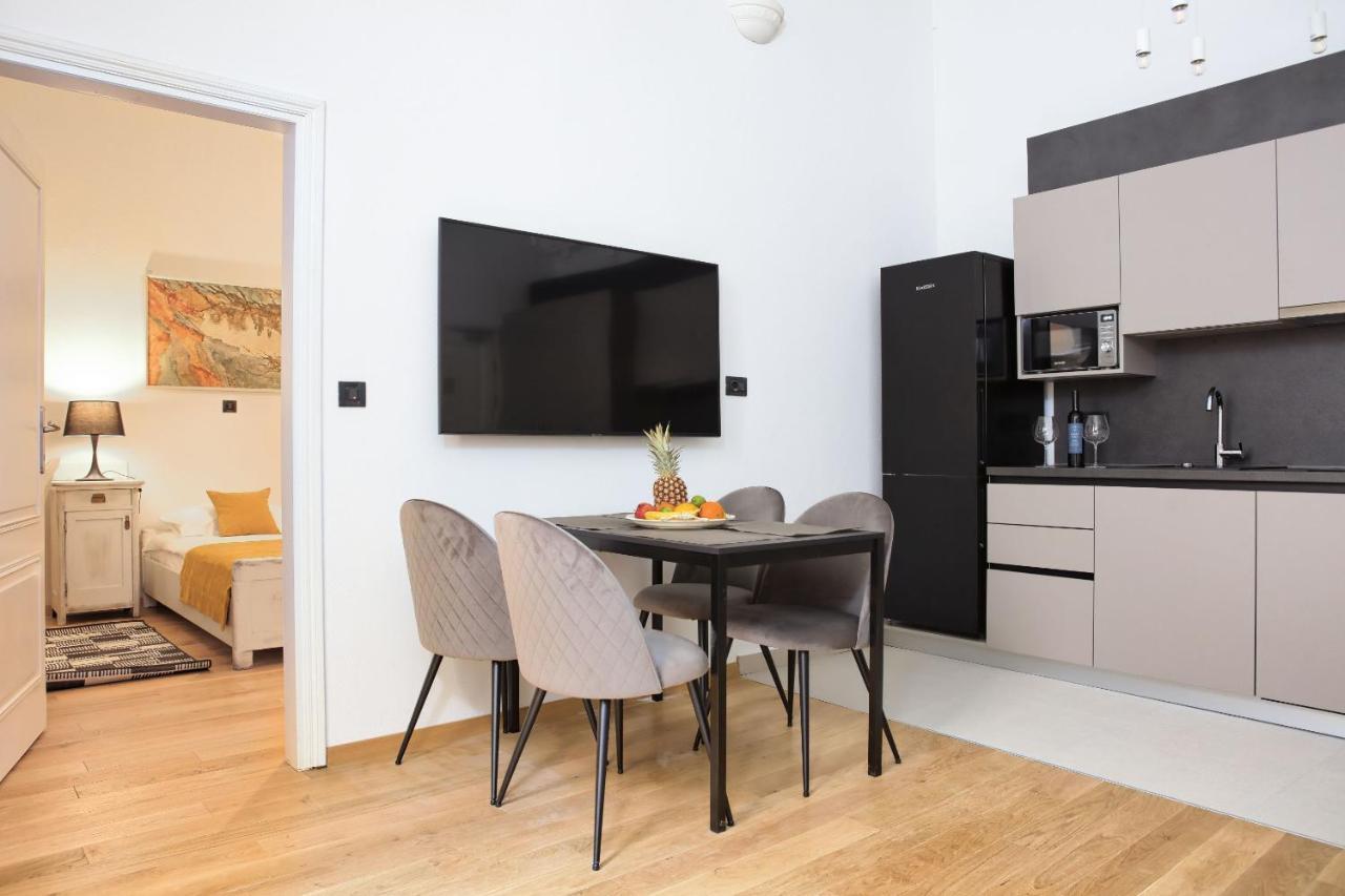Palmotta Palace Apartman *