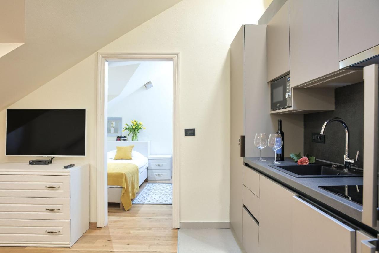 Apartment Palmotta Palace *